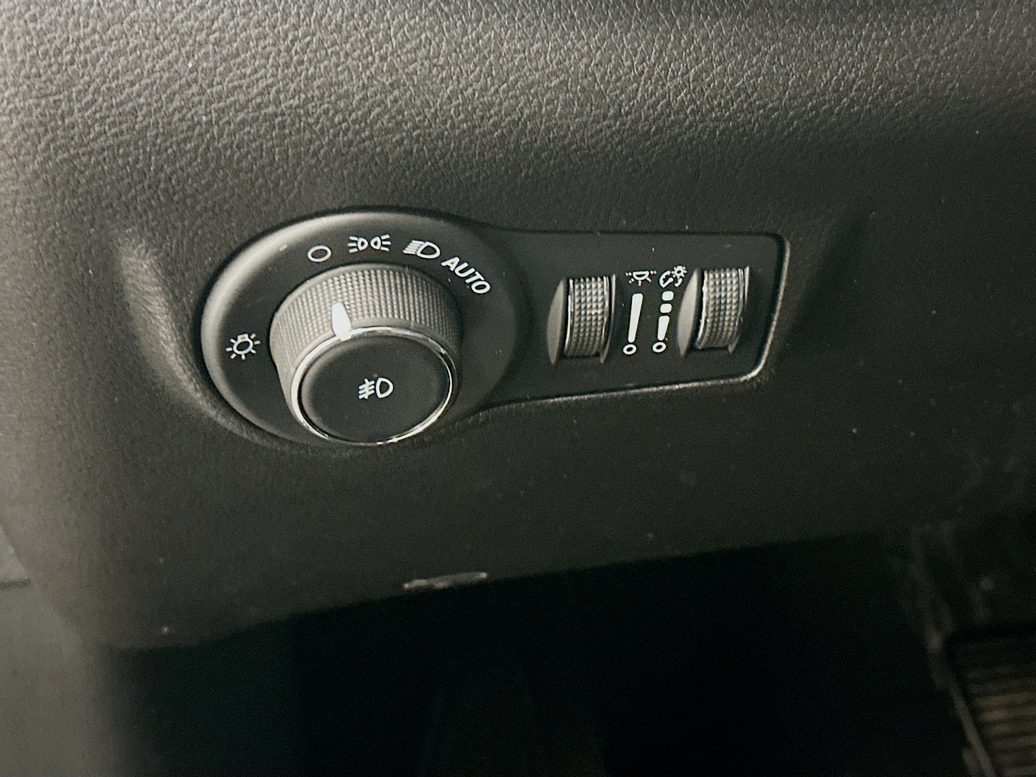 Used 2022 Jeep Compass Limited image 17