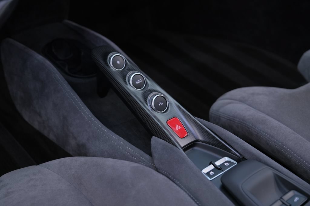 Used 2021 Ferrari F8 Tributo RWD image 47