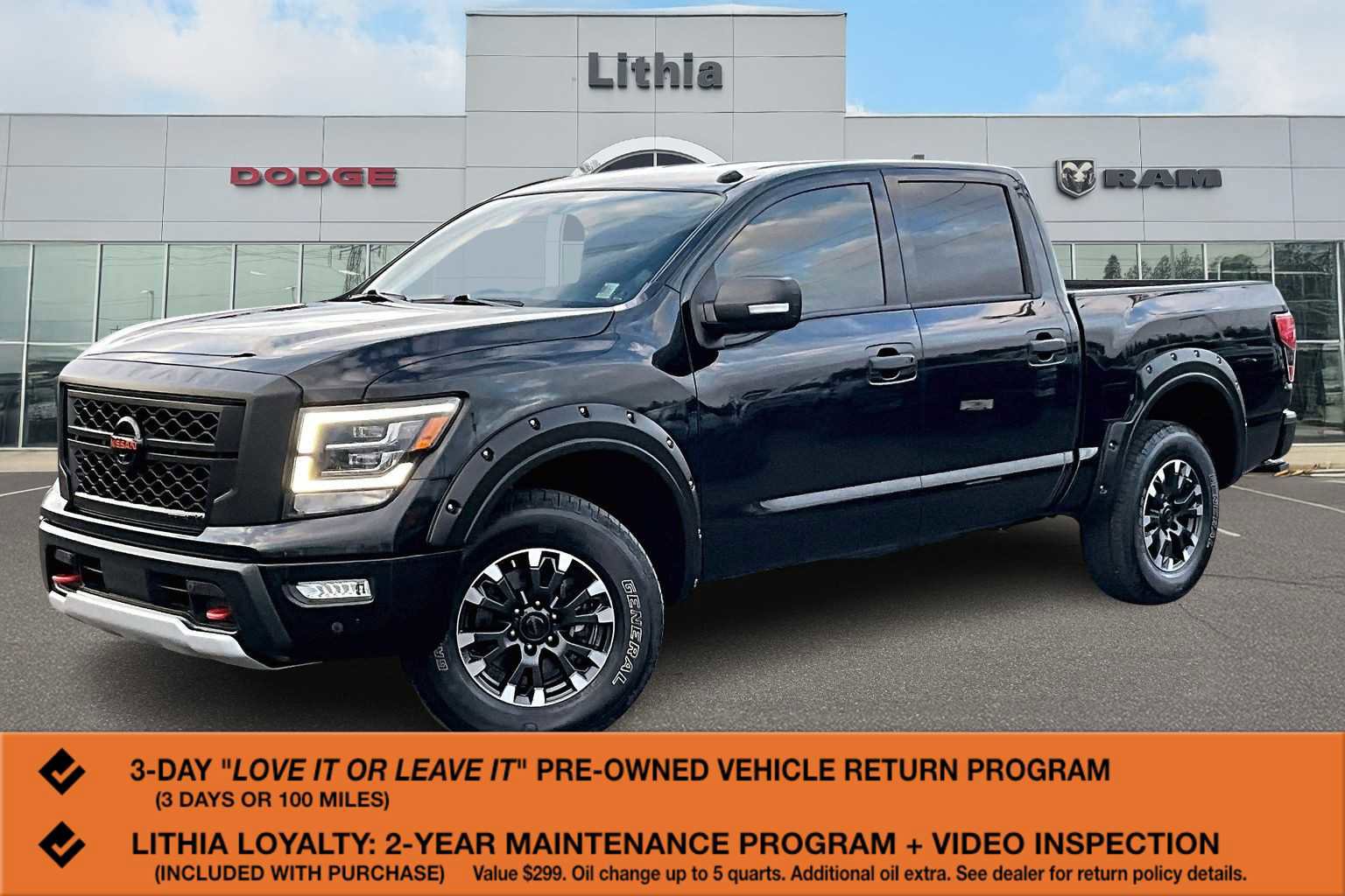 Used 2021 Nissan Titan PRO-4X w/ Pro-4x Convenience Package image 1