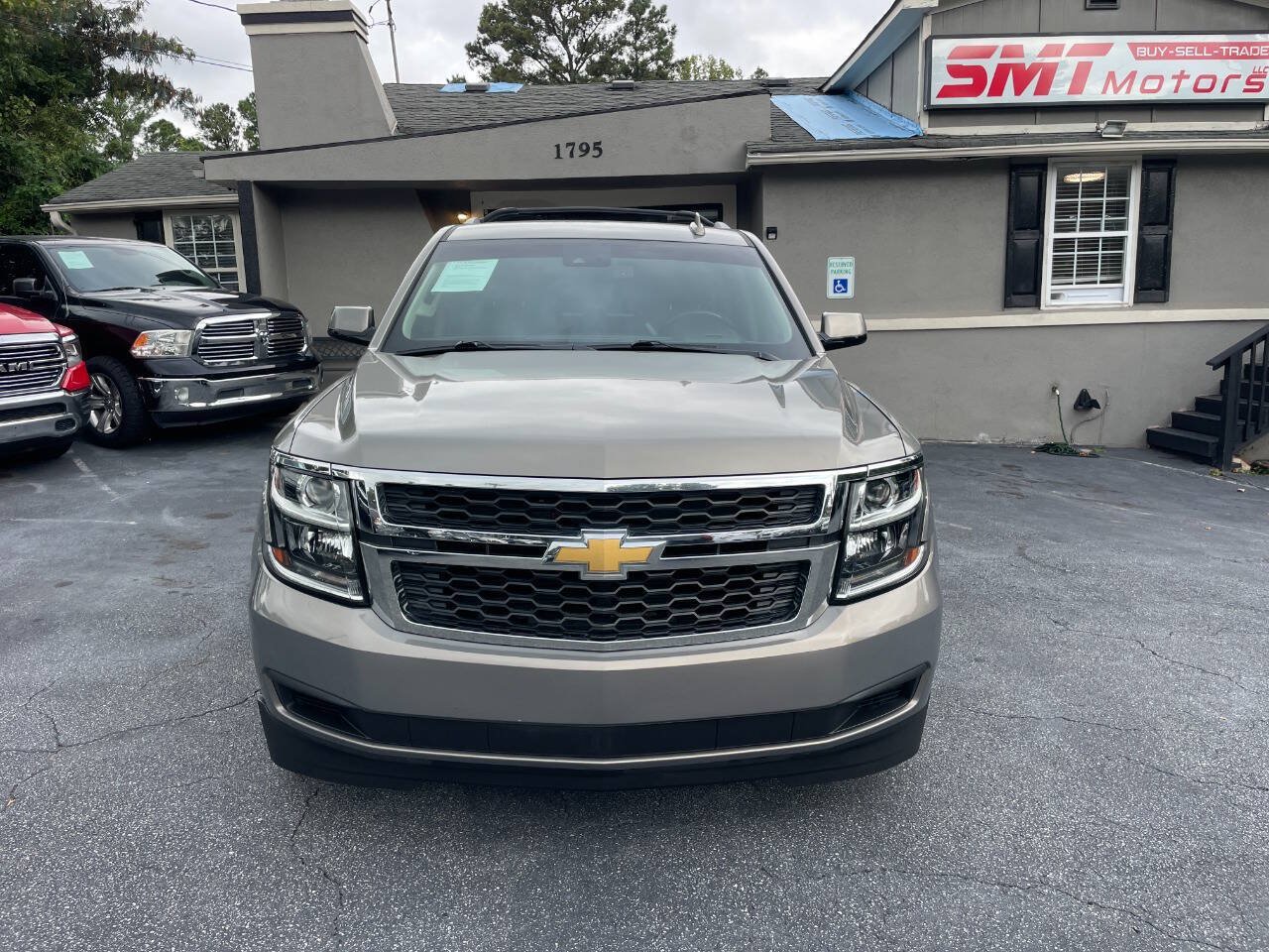 Used 2018 Chevrolet Tahoe LT w/ Max Trailering Package RWD image 3