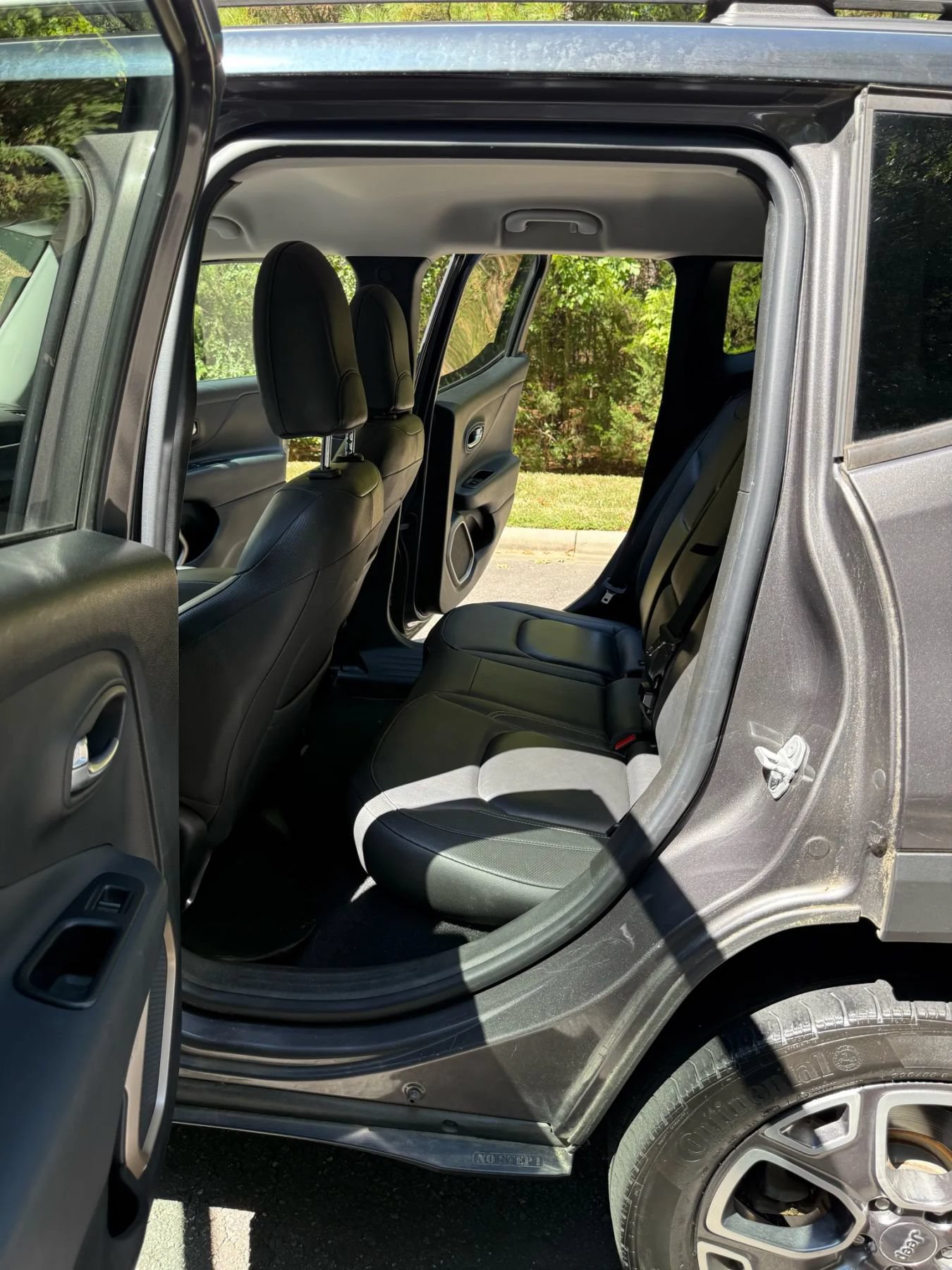 Used 2017 Jeep Renegade Limited AWD/4WD image 12