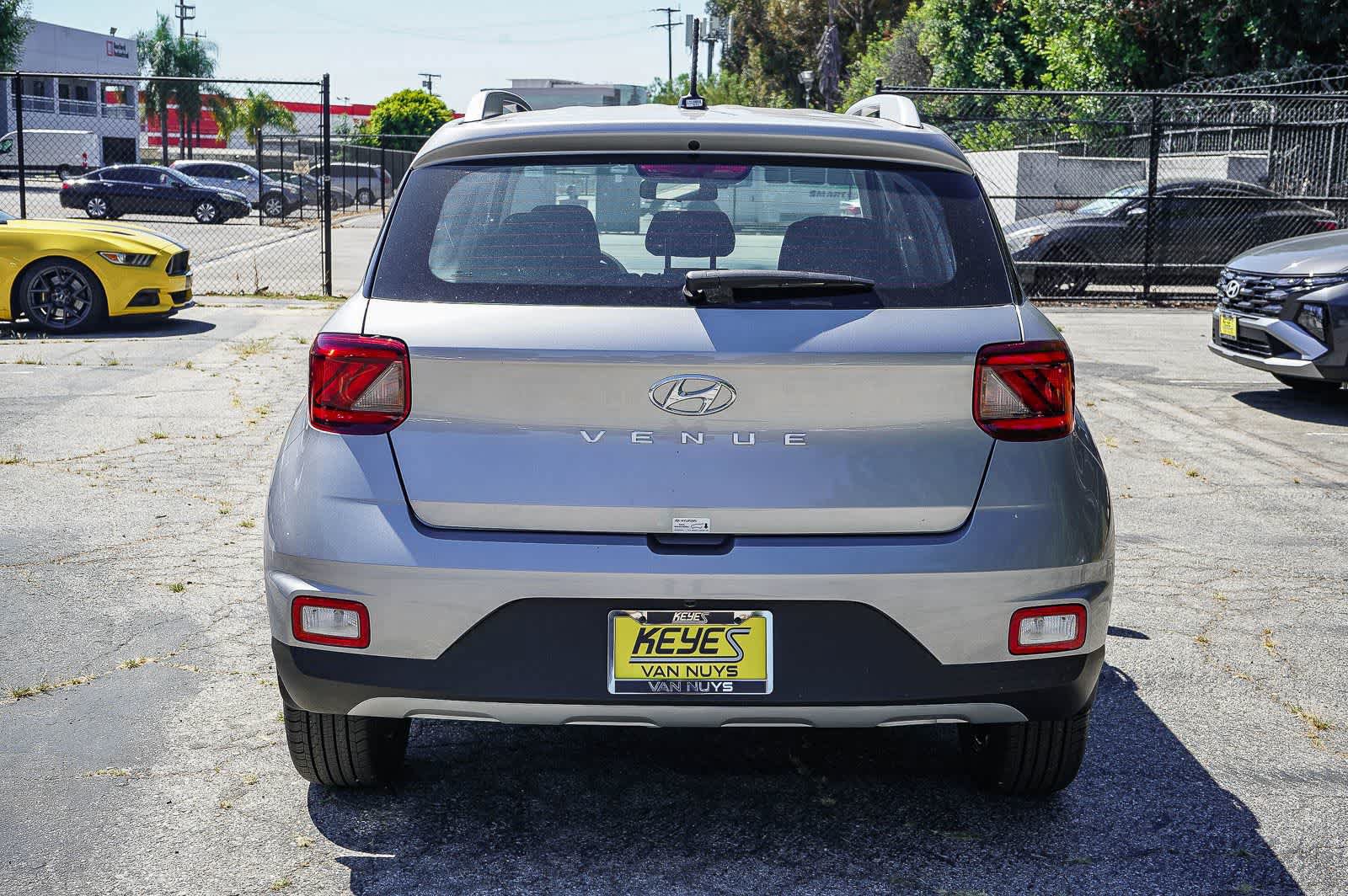 New 2026 Hyundai Venue SEL FWD image 6