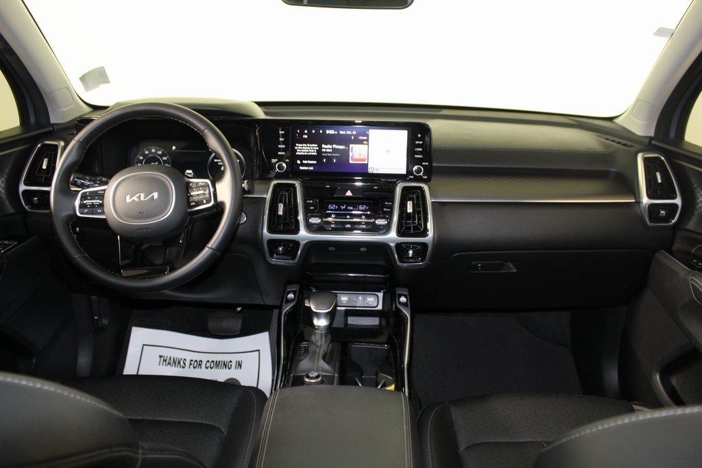 Used 2023 Kia Sorento SX image 13