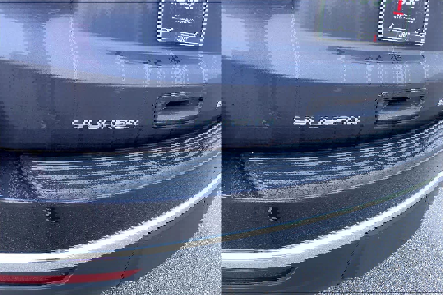 Used 2024 GMC Yukon SLT image 30