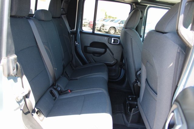 Used 2024 Jeep Gladiator Sport image 27