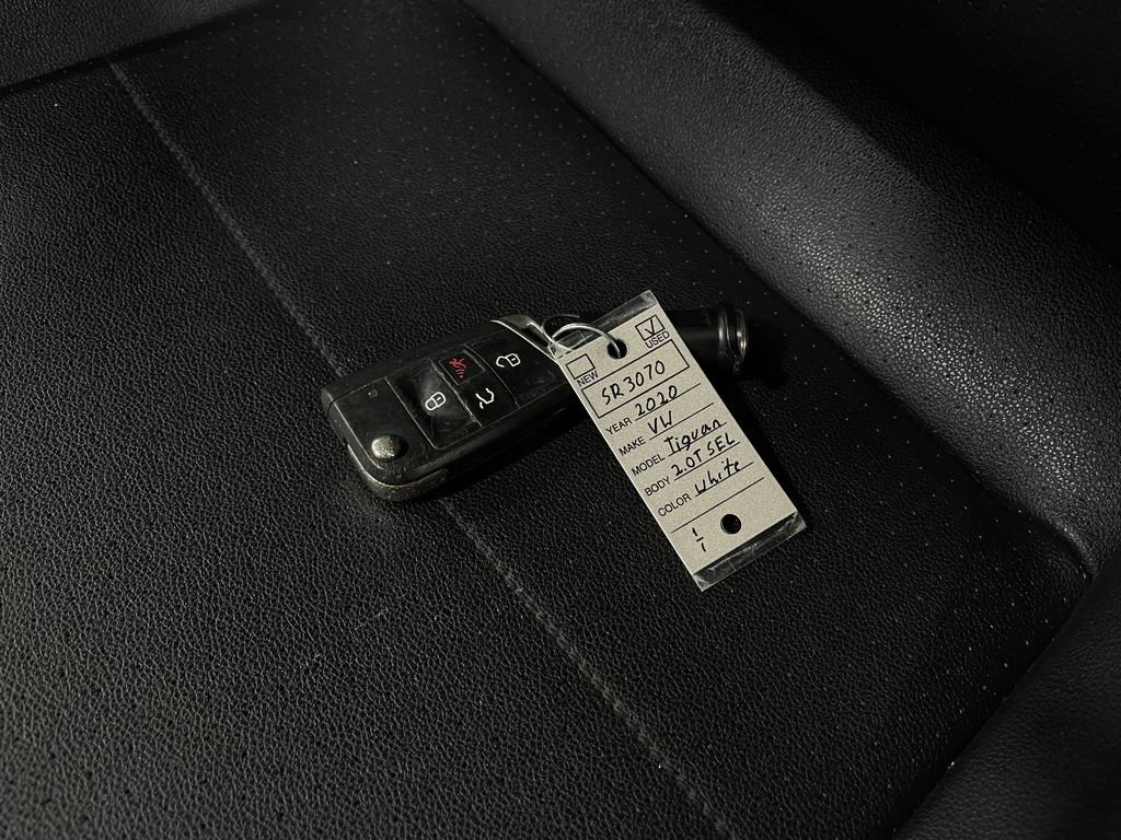 Used 2020 Volkswagen Tiguan SEL image 37