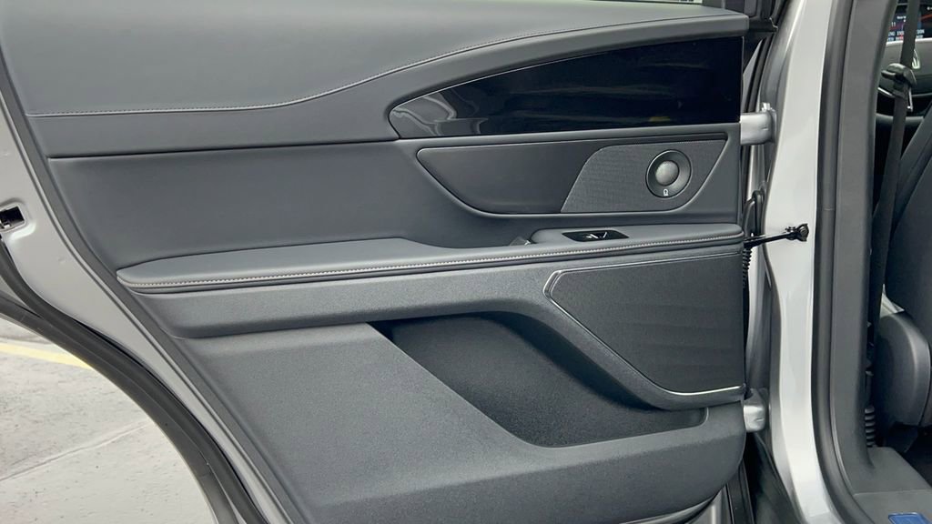 New 2026 Lincoln Nautilus Reserve w/ Jet Appearance Package AWD/4WD image 28