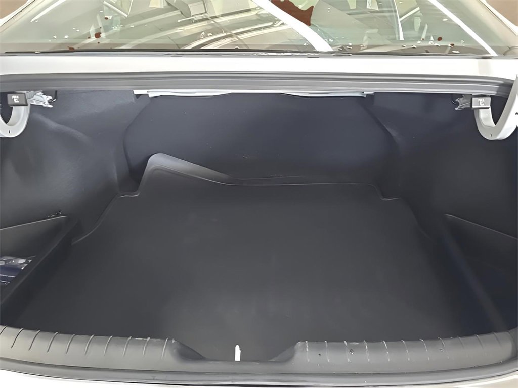 Used 2025 Hyundai Elantra Sport image 16