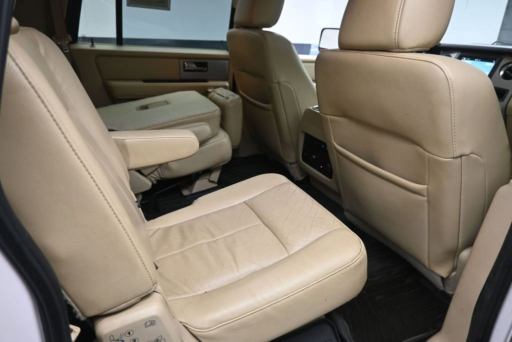 Used 2016 Ford Expedition EL Limited w/ Equipment Group 301A RWD image 25