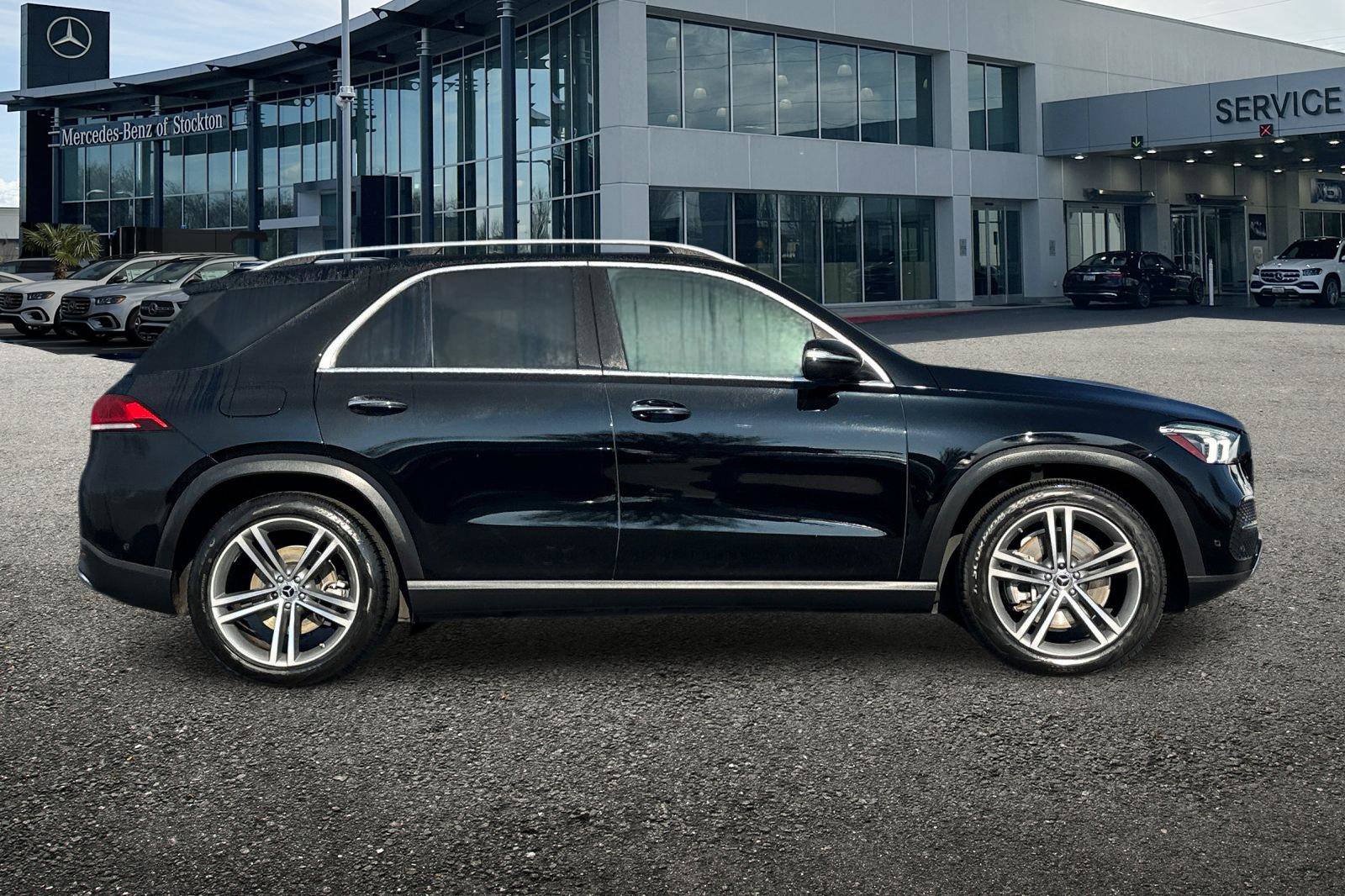 Certified 2022 Mercedes-Benz GLE 450 4MATIC image 3