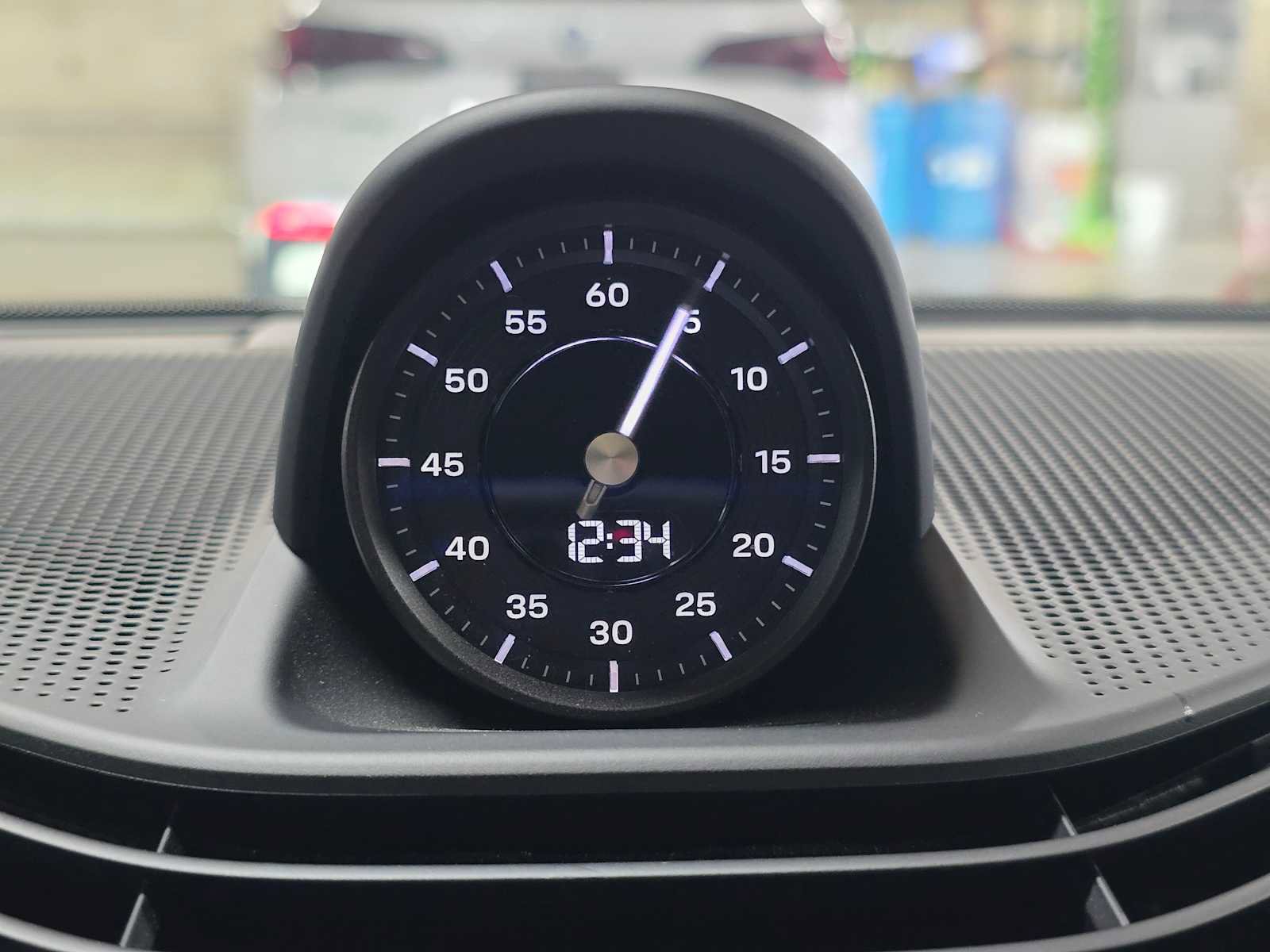 Used 2020 Porsche Taycan 4S image 32