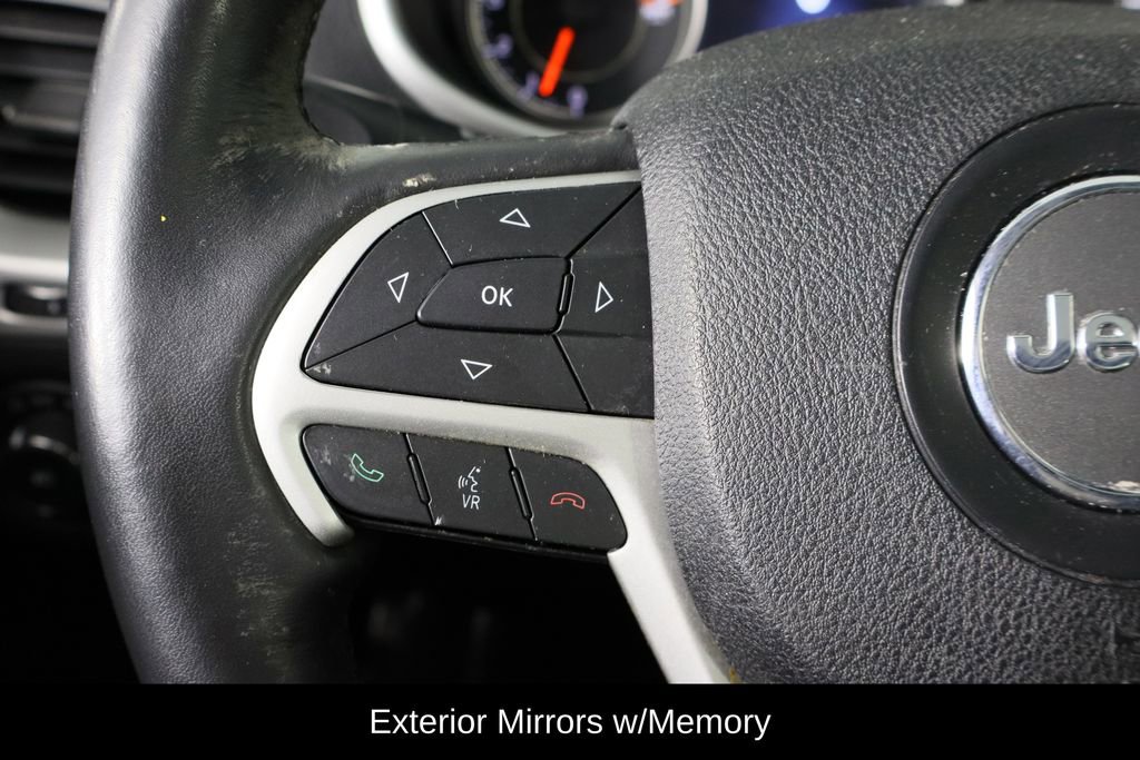 Used 2016 Jeep Cherokee Limited w/ Luxury Group image 8