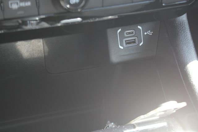 Used 2022 Jeep Compass Latitude w/ Sun and Sound Group image 10