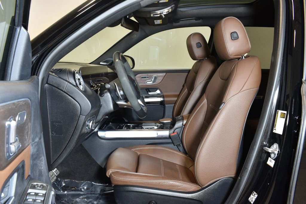 Used 2023 Mercedes-Benz GLB 35 AMG 4MATIC image 7