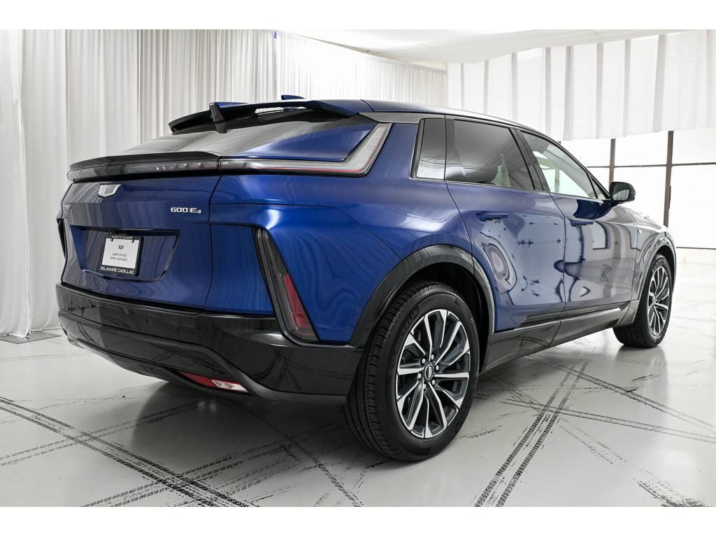 Certified 2024 Cadillac Lyriq Sport w/ LPO, Floor Liner Package AWD/4WD image 7