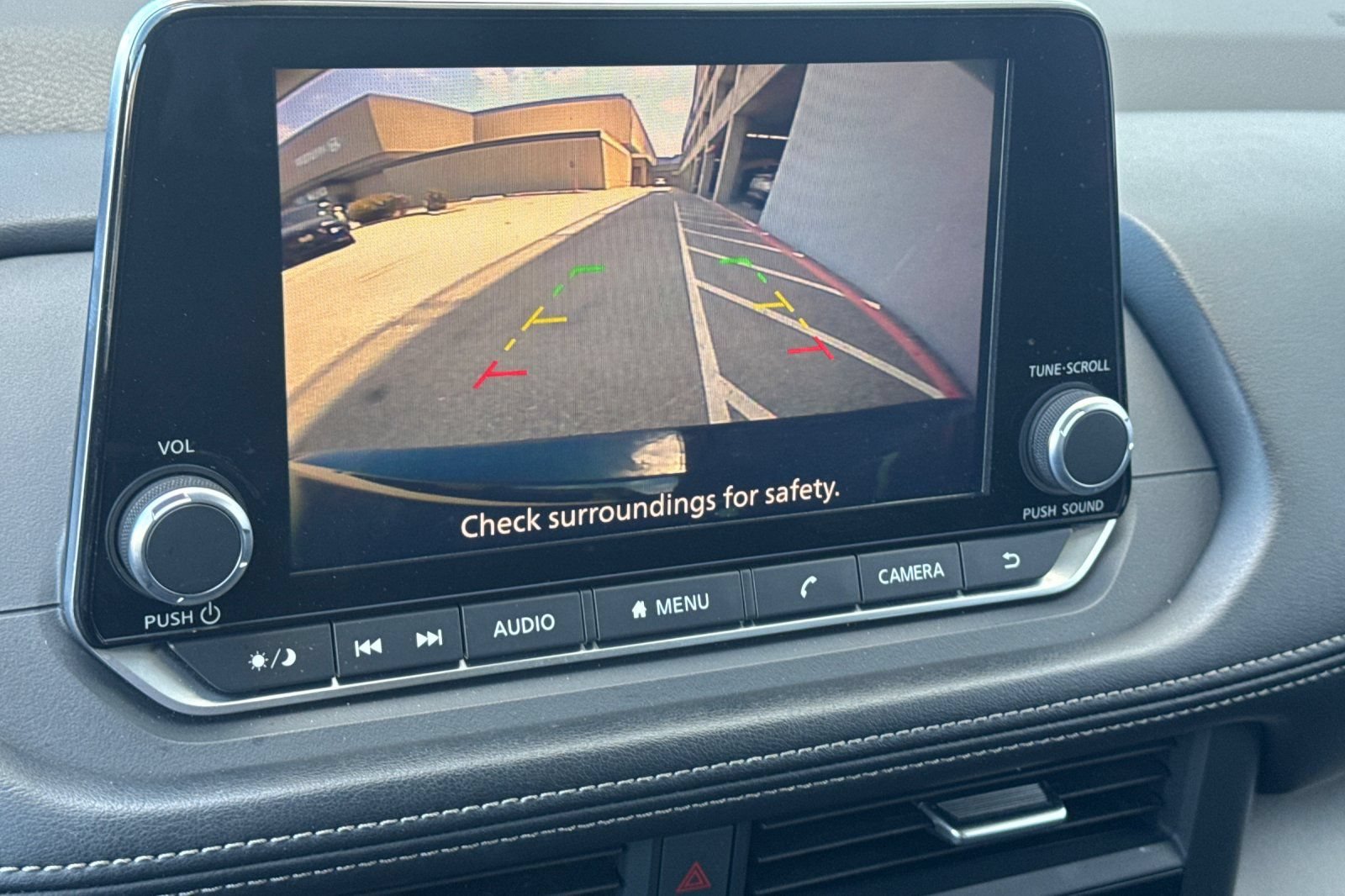 Used 2024 Nissan Rogue SV AWD/4WD image 19