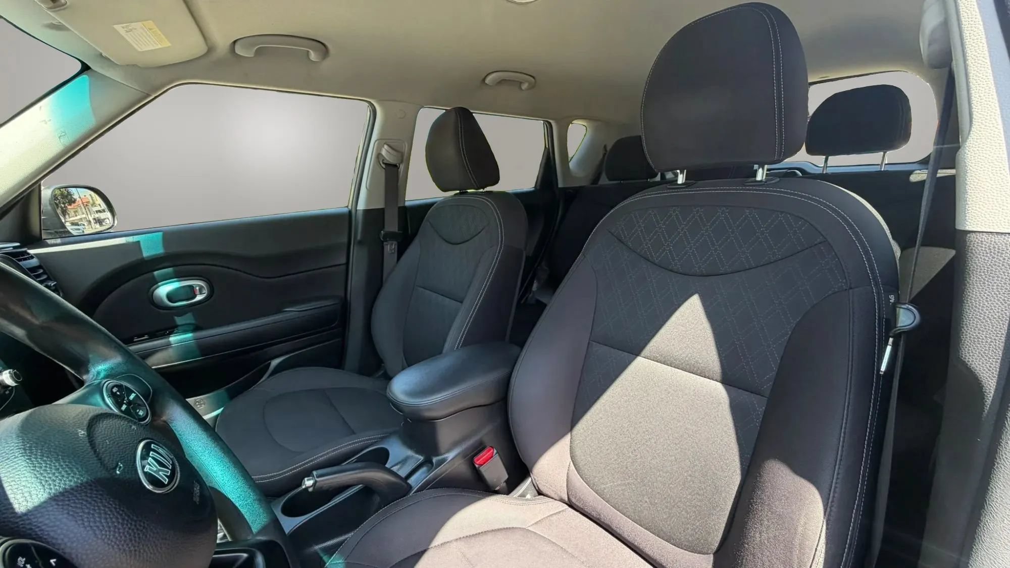 Used 2015 Kia Soul FWD image 11