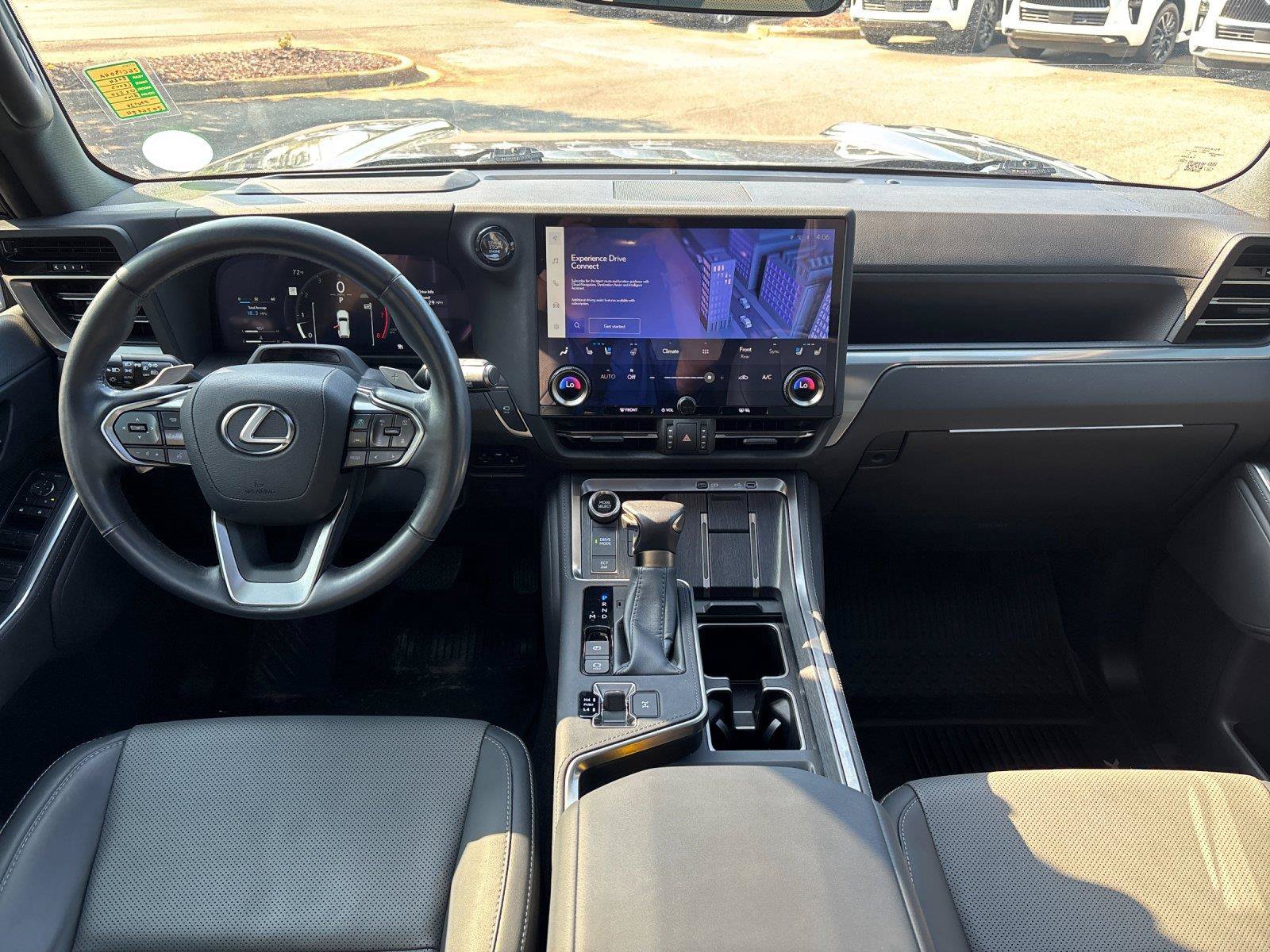 Used 2024 Lexus GX 550 w/ Accessory Package (31) AWD/4WD image 34