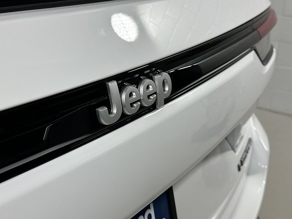 New 2026 Jeep Grand Cherokee Limited AWD/4WD image 19