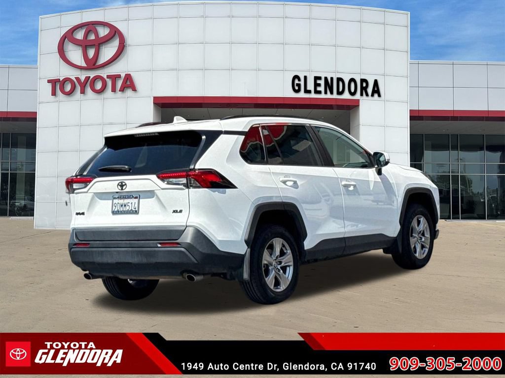 Certified 2022 Toyota RAV4 XLE w/ Convenience Package FWD image 12