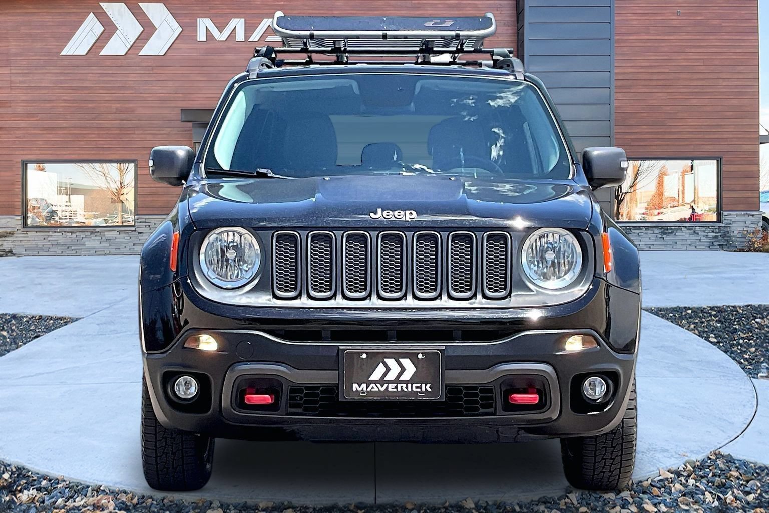 Used 2016 Jeep Renegade Trailhawk w/ Premium Trailhawk Package AWD/4WD image 2