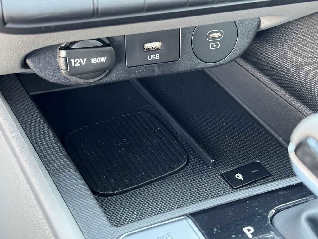 New 2025 Hyundai Elantra SEL w/ Cargo Package image 23