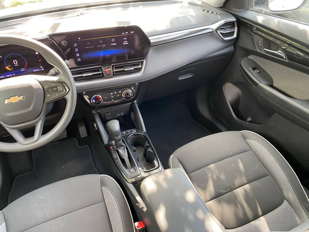 Used 2025 Chevrolet TrailBlazer LT w/ Driver Confidence Package AWD/4WD image 27