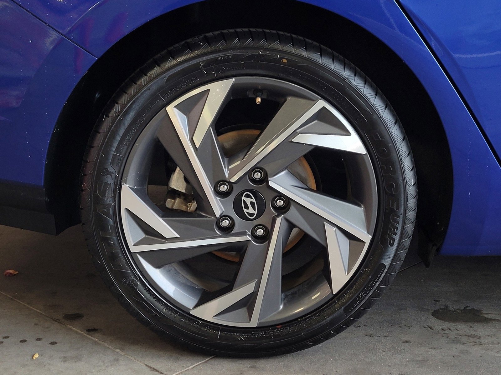 Used 2024 Hyundai Elantra SEL w/ Convenience Package image 5