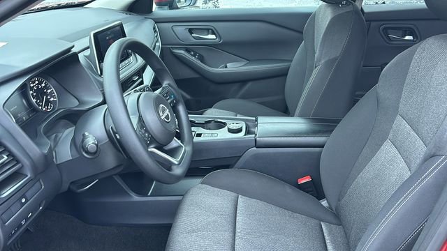 Used 2024 Nissan Rogue SV image 26