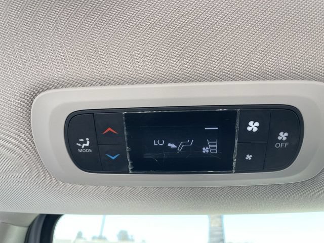 Used 2022 Chrysler Voyager LX FWD image 20