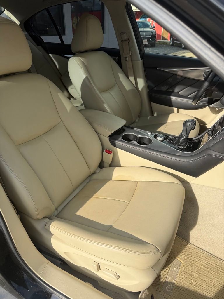 Used 2017 INFINITI Q50 3.0t Premium w/ Driver Assistance Package image 20