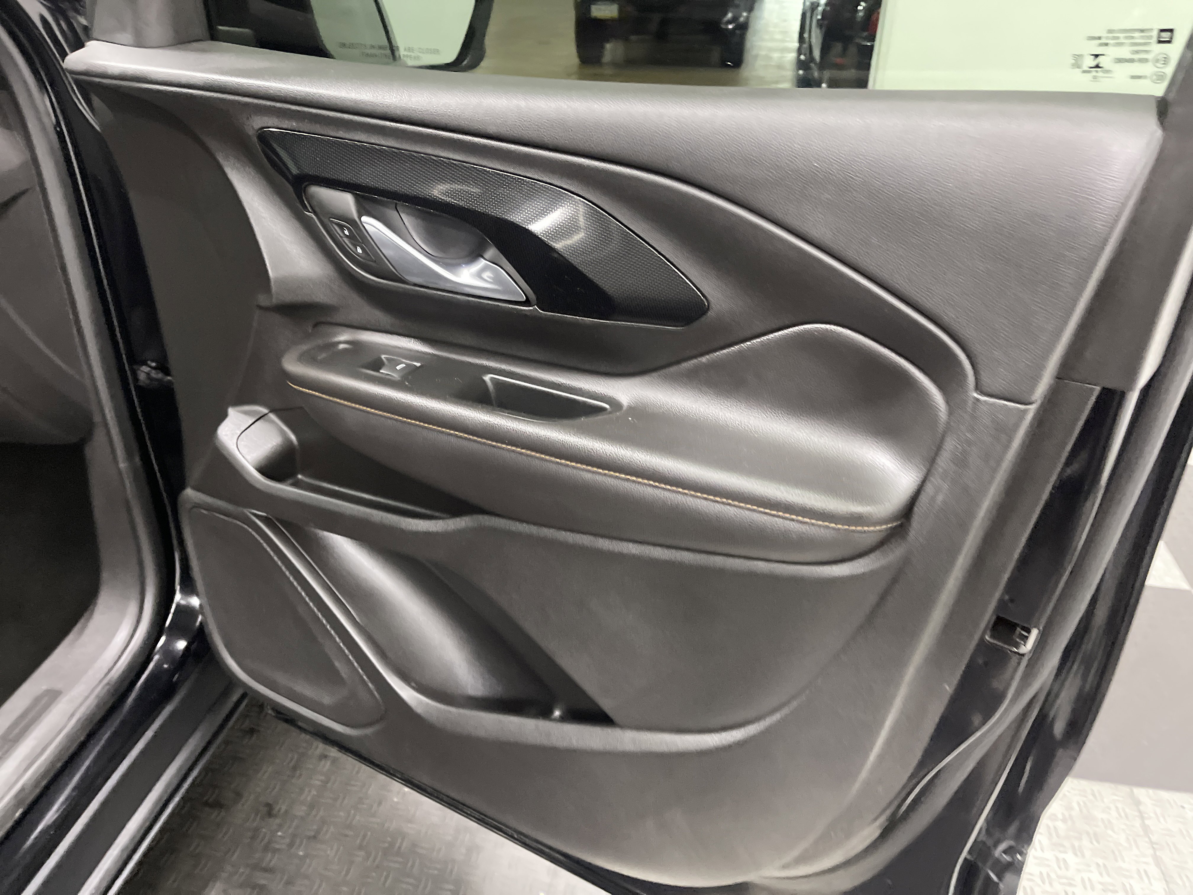 Used 2022 GMC Terrain AT4 image 25