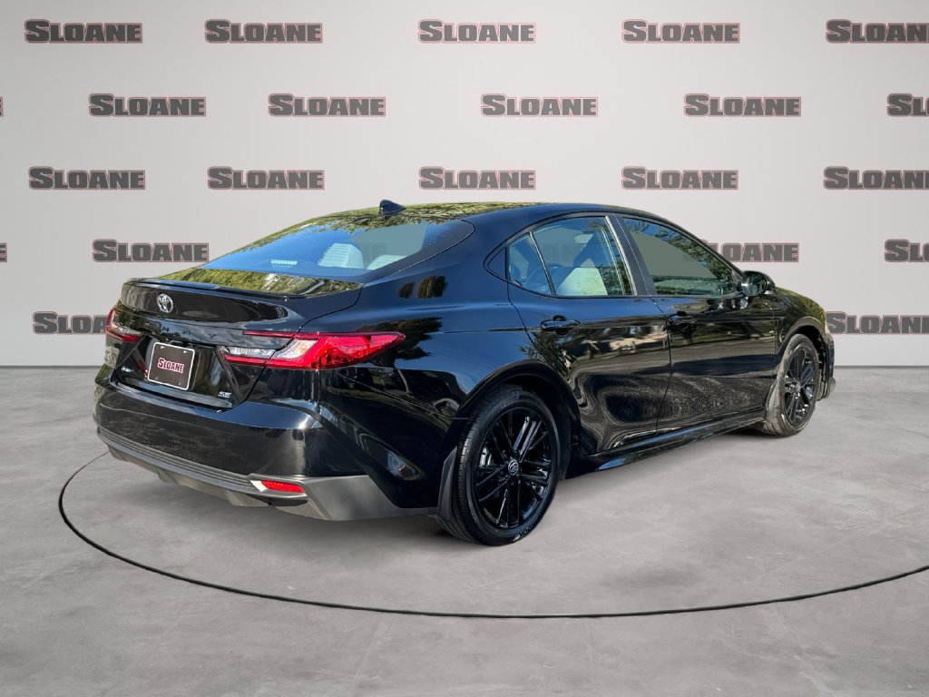 Used 2026 Toyota Camry SE w/ Convenience Package FWD image 5