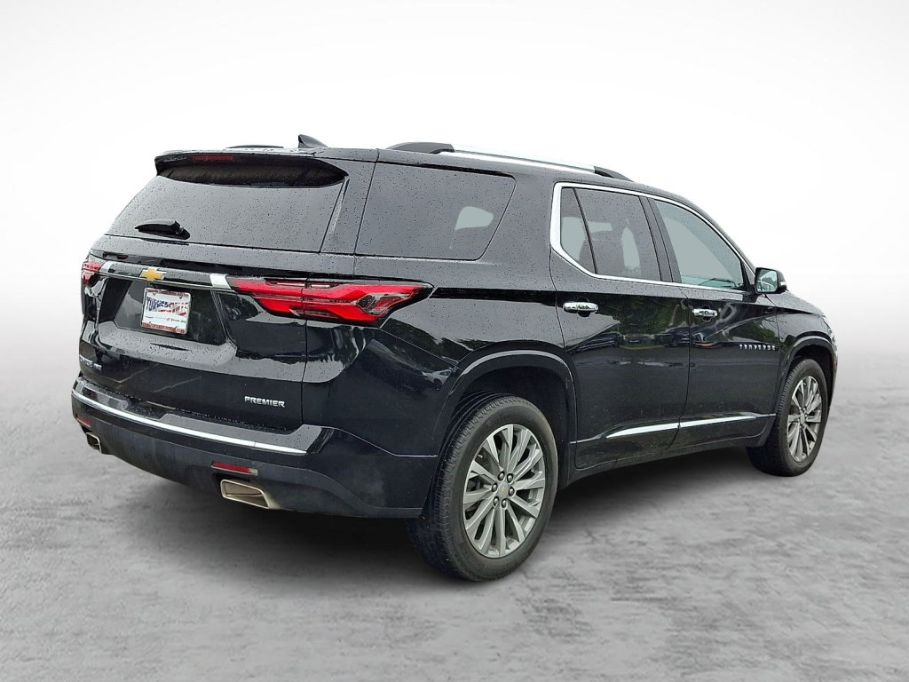 Used 2023 Chevrolet Traverse Premier AWD/4WD image 5