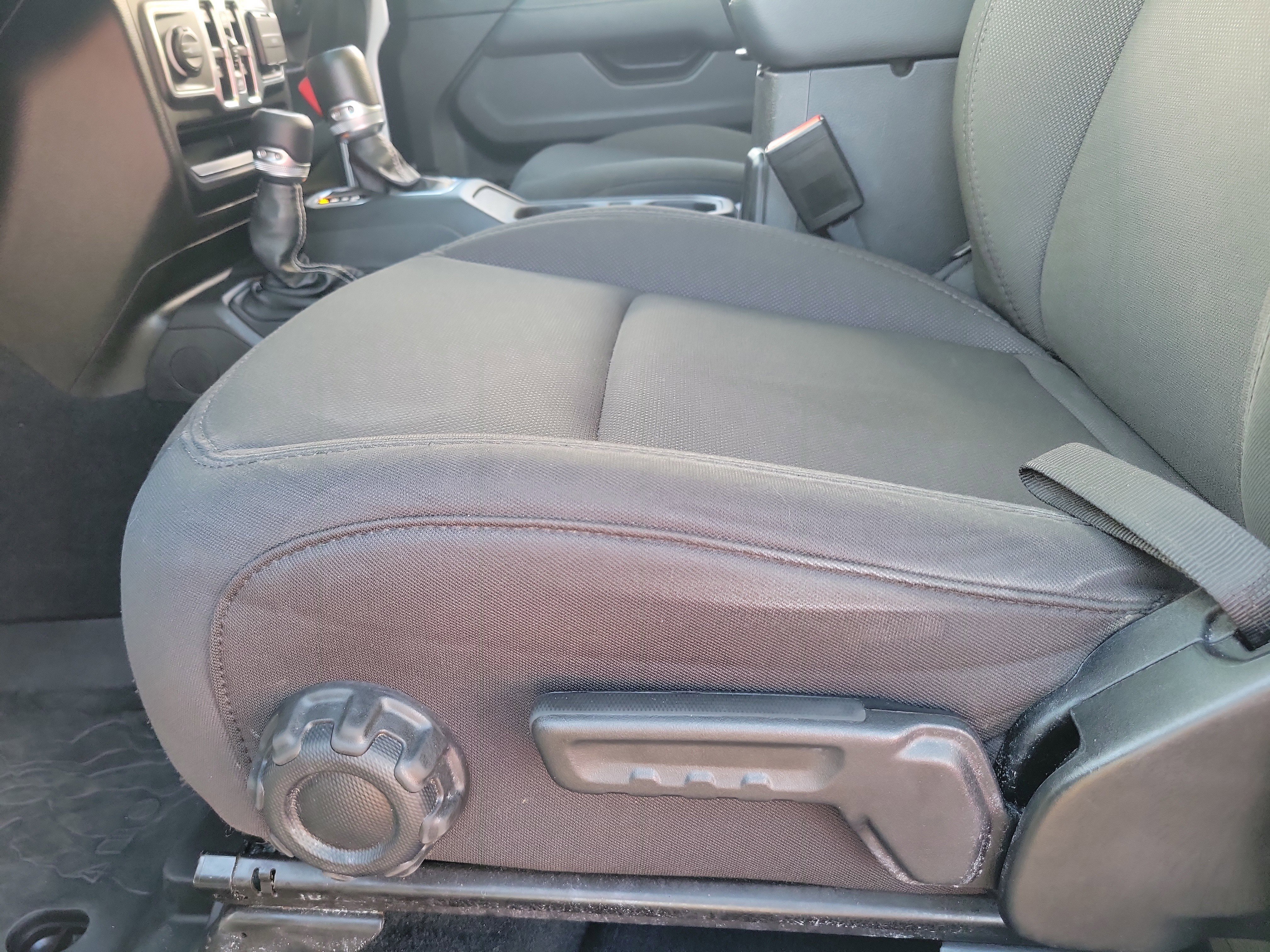 Used 2023 Jeep Wrangler Sahara image 20