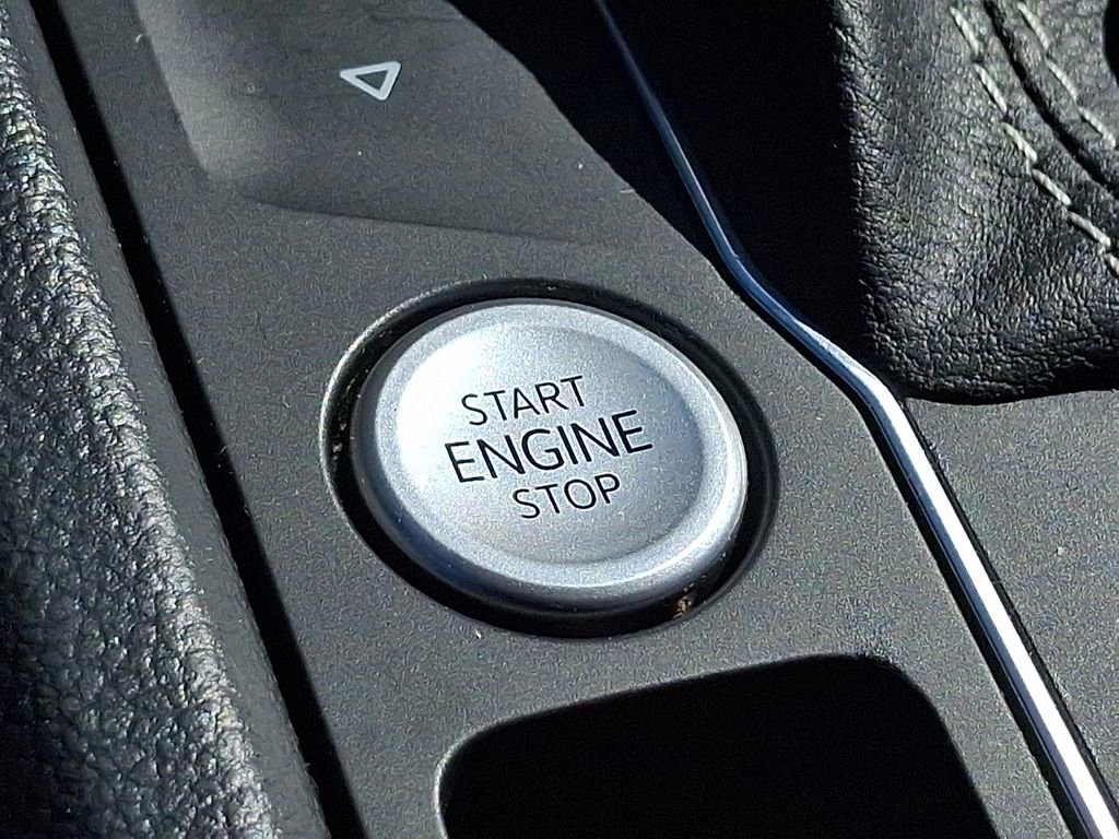 Used 2022 Volkswagen Atlas SEL Premium image 26