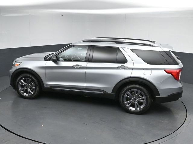 Certified 2021 Ford Explorer XLT w/ Equipment Group 202A AWD/4WD image 42