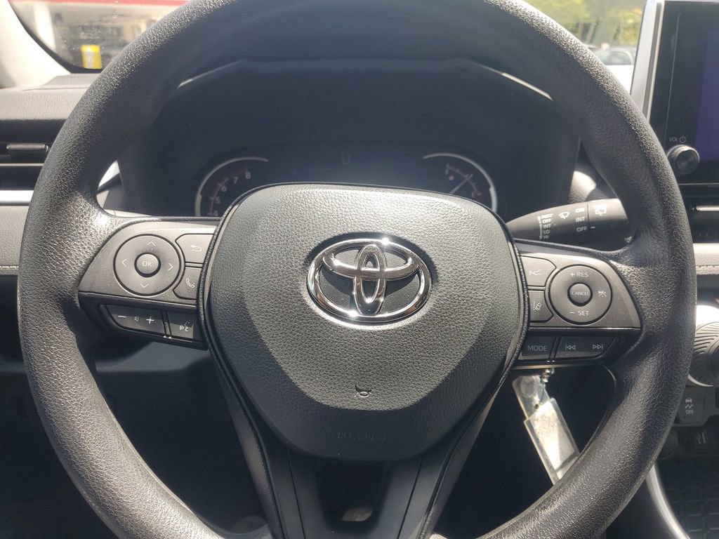 Used 2024 Toyota RAV4 LE image 18