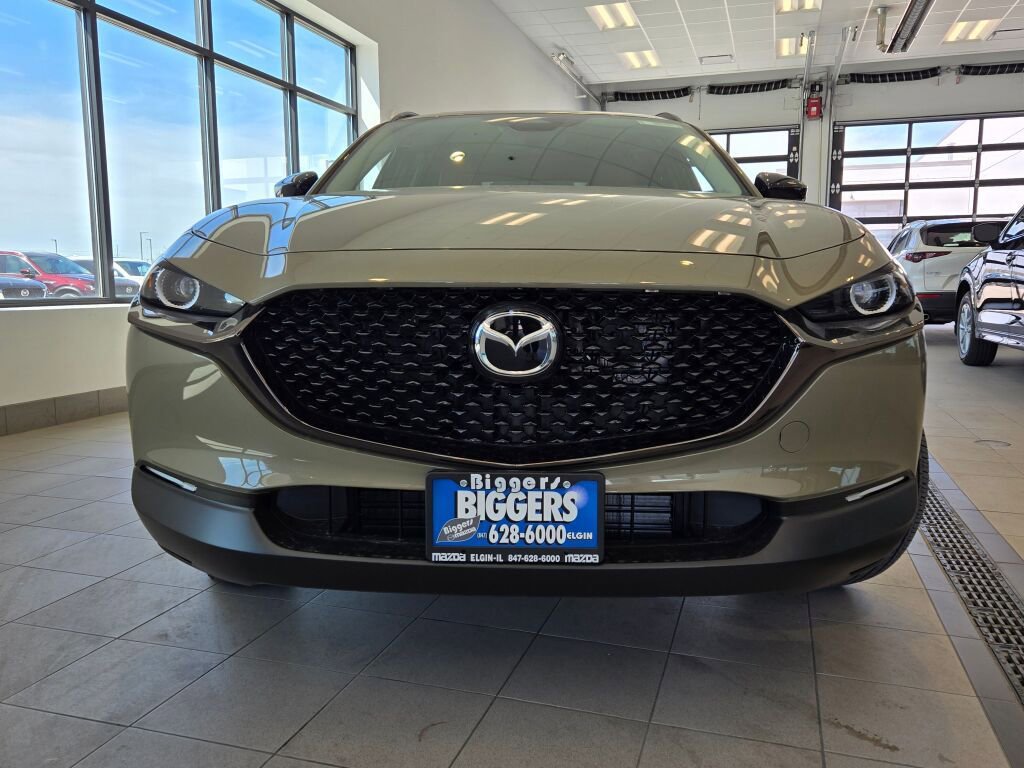 New 2025 MAZDA CX-30 Carbon image 2