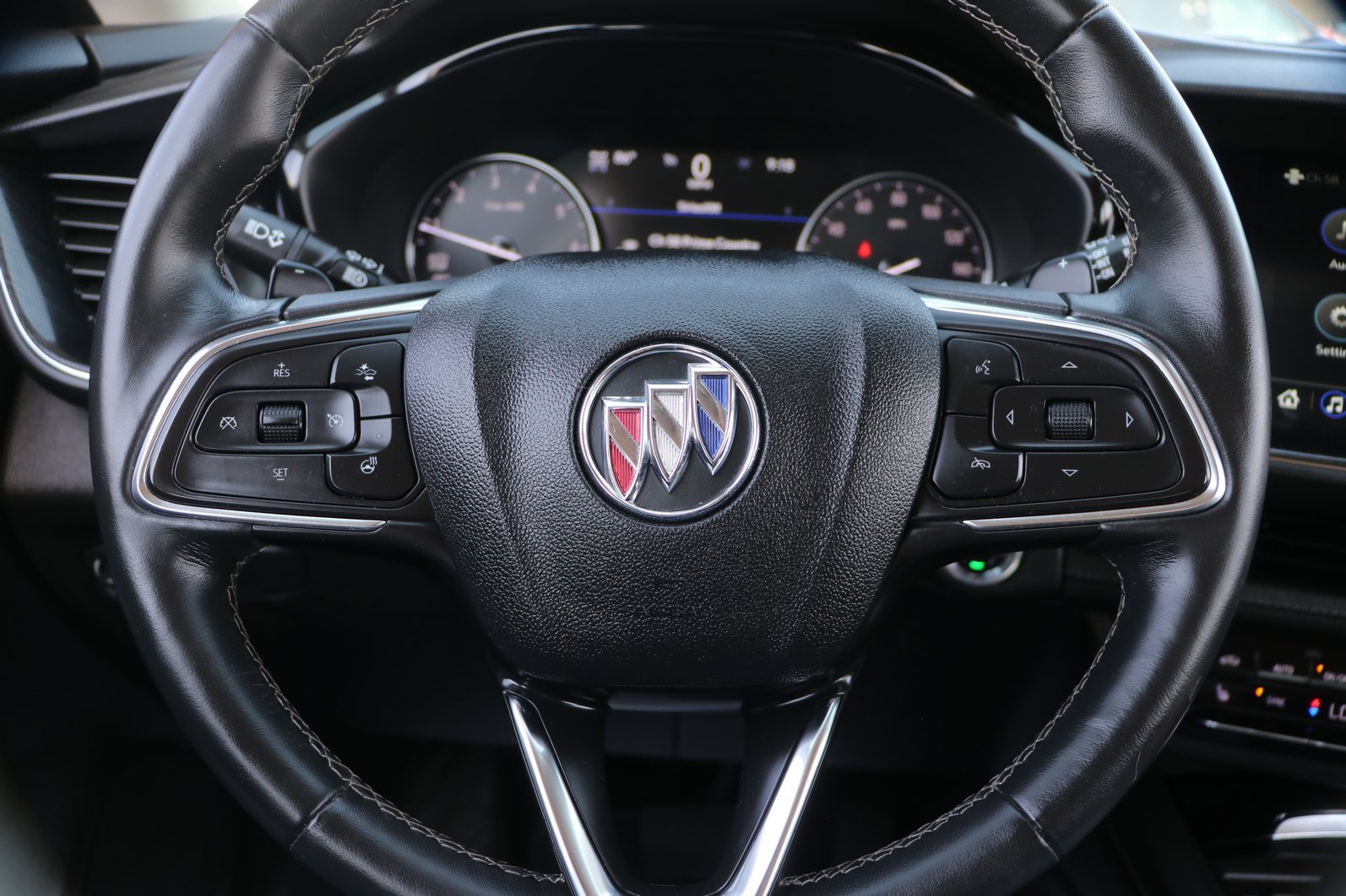 Used 2023 Buick Envision Essence AWD/4WD image 17