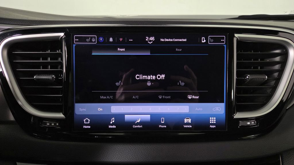 Used 2026 Chrysler Pacifica Select image 27