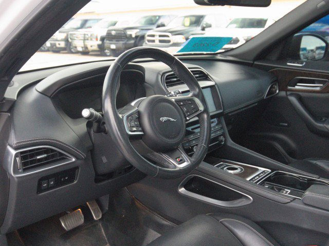 Used 2017 Jaguar F-PACE S image 16