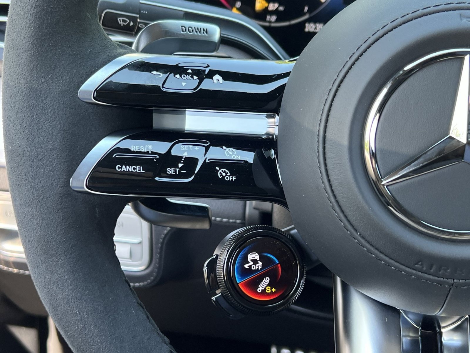 New 2026 Mercedes-Benz GLE 53 AMG 4MATIC Coupe image 38