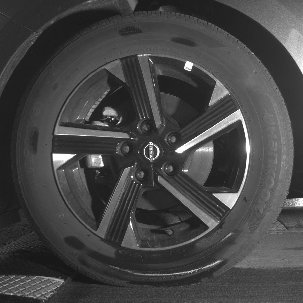 Used 2025 Nissan Sentra SV FWD image 12