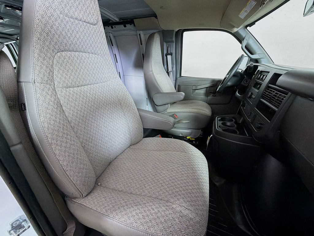 New 2026 Chevrolet Express 3500 Extended w/ Driver Convenience Package RWD image 21