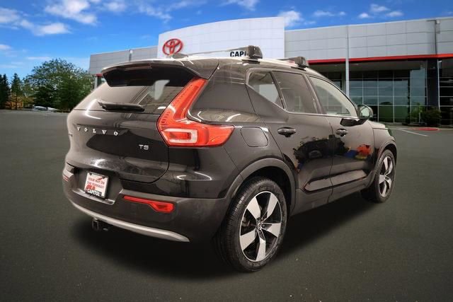Used 2020 Volvo XC40 T5 Momentum w/ Protection Package image 2