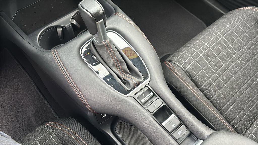 Certified 2025 Honda HR-V Sport image 21