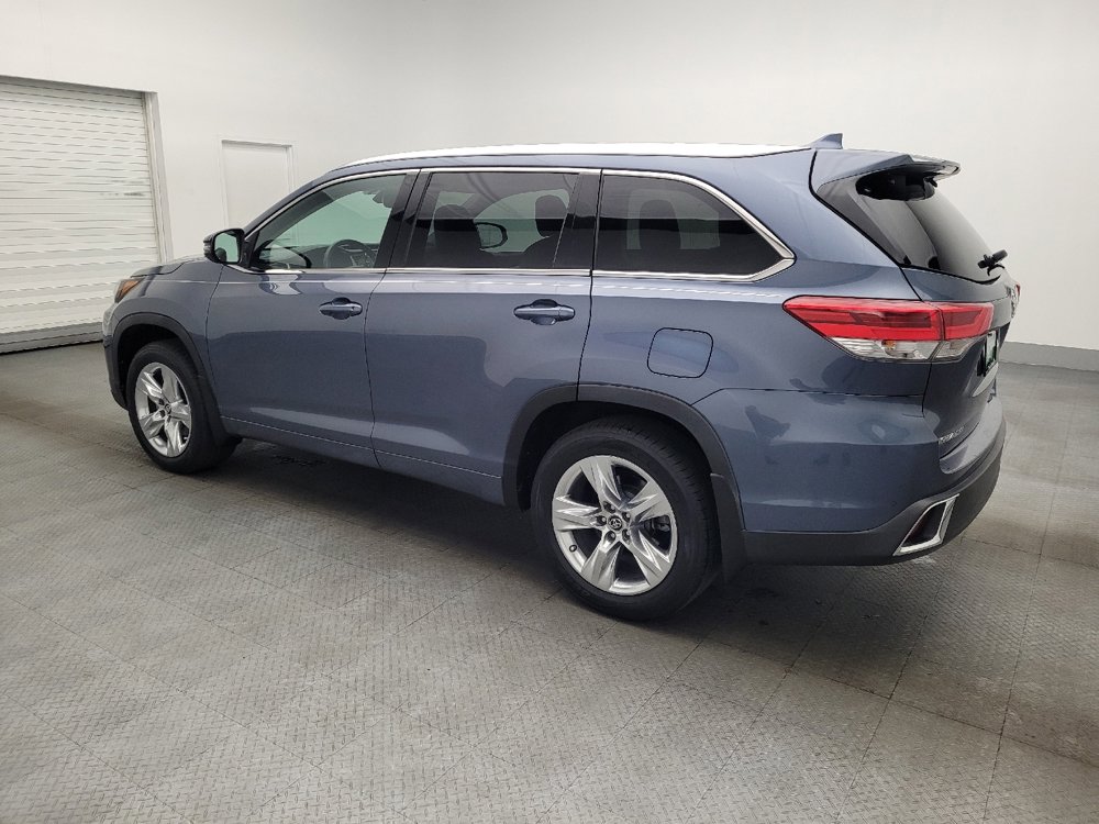 Used 2019 Toyota Highlander Limited image 3