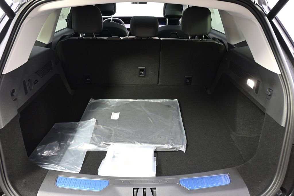 New 2026 Lincoln Nautilus Premier w/ Equipment Group 102A image 19