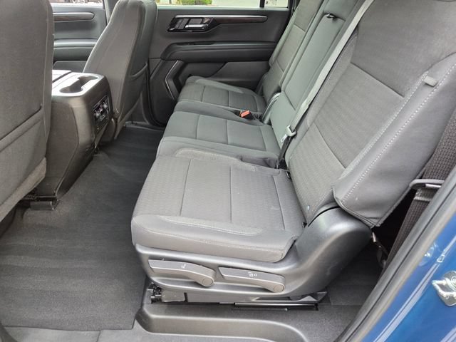 Certified 2025 Chevrolet Suburban LS RWD image 12